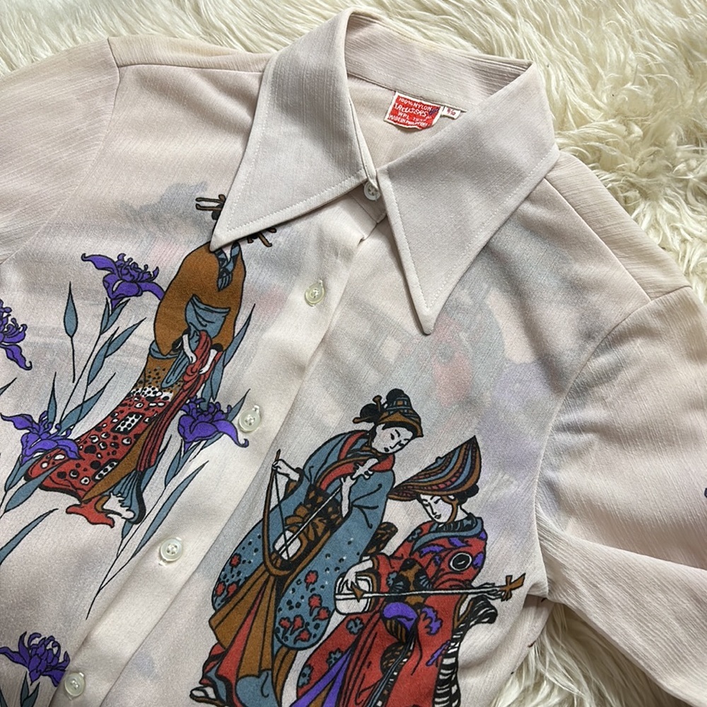 Vintage 1970s sheer button down blue Japanese koi pond cultural garden